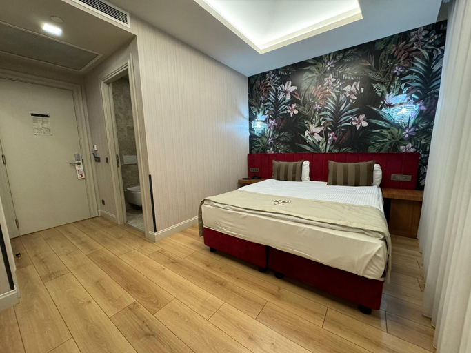 Bedroom 3, The Hotel Beyaz Saray - Grand Bazaar, Fatih