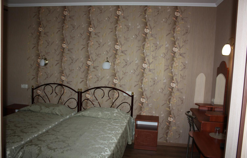 Bedroom 2, Hotel Gostynnyi Dvir, Irpins'ka