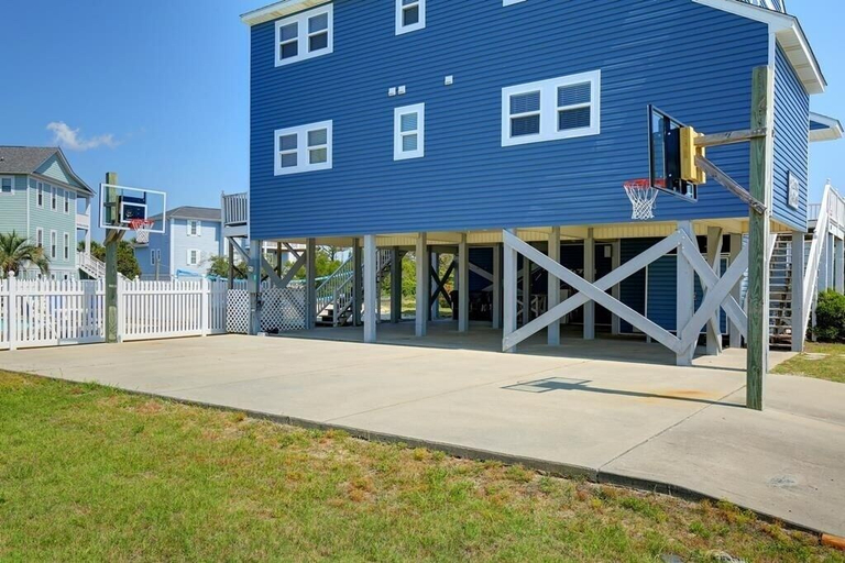 Exterior 3, Long Grass 5 Bedroom Home by RedAwning, Brunswick
