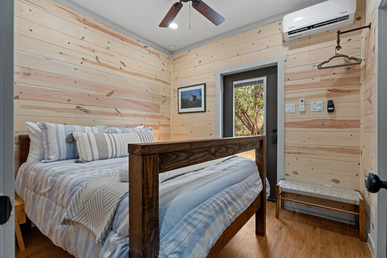 Bedroom 4, Private Oasis 10 min To Main St, Gillespie