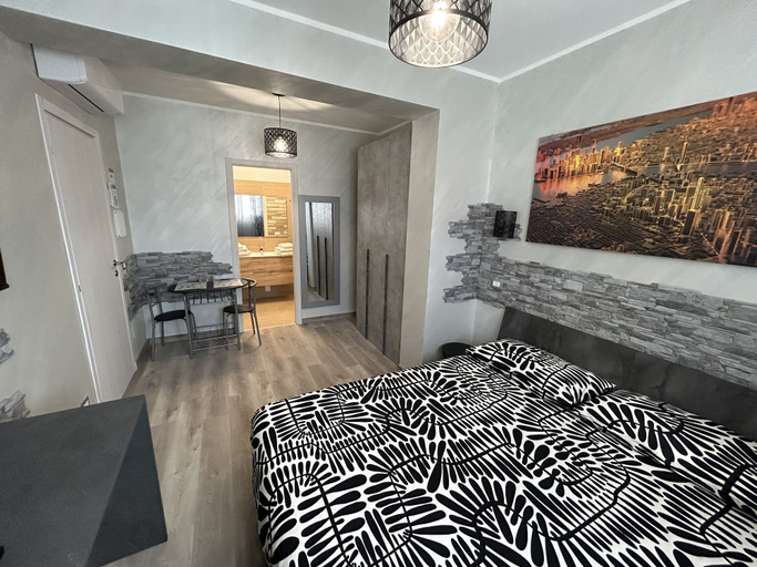 Bedroom 4, Our Guest House, Rome