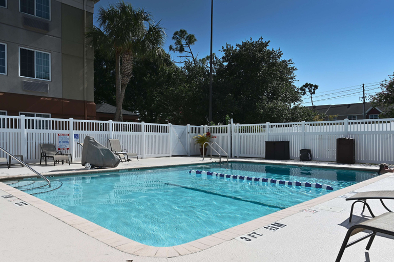 Sport & Beauty 5, Sonesta Simply Suites Clearwater, Pinellas