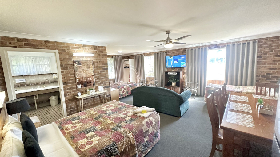 Bedroom 2, Golden Grain Motor Inn, Tamworth Regional - Pt A