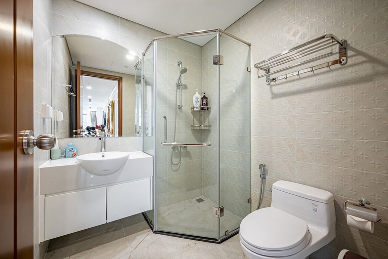 Bathroom 4, SaigonHomes in Vinhomes Central Park, Bình Thạnh