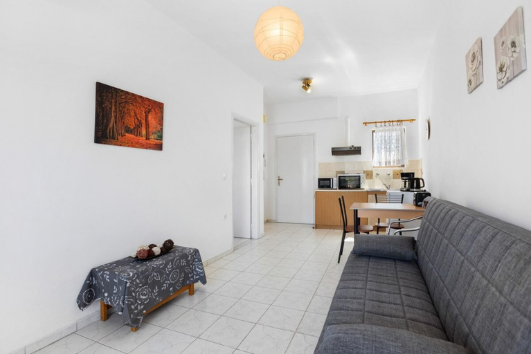 Room 3, Sun Beach Apartment in Chania 15, Crete