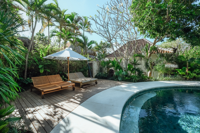 Swimming Pool 23
