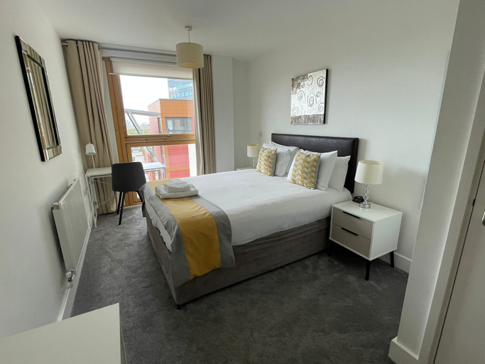 Bedroom 3, Cubo Canary Wharf, London
