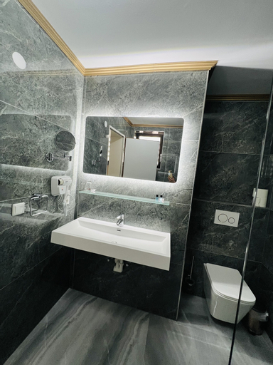 Bathroom 3