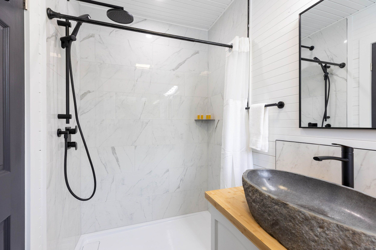 Bathroom 3, Cliffs Edge Retreat, Division No. 1