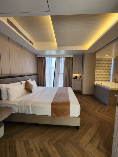 Bedroom 2, Dragonfly - The Art Hotel, Mumbai Suburban