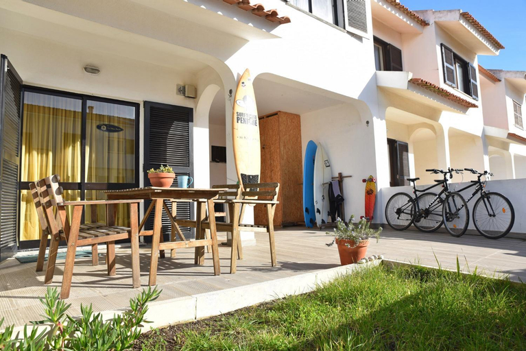 Surf House Peniche, Peniche
