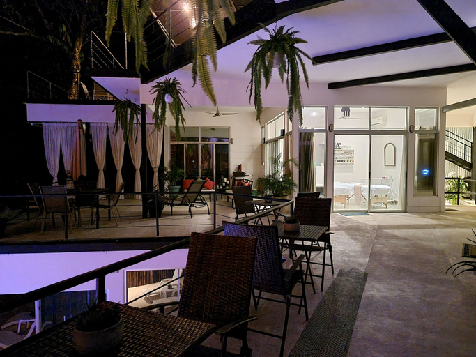Food & Drinks 5, Vista Ocean Suites, Aguirre