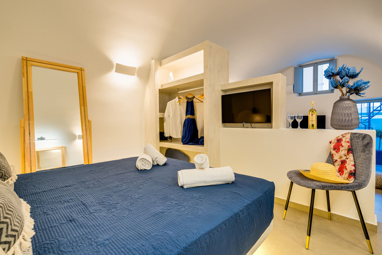 Bedroom 4, Tiara Suites, South Aegean