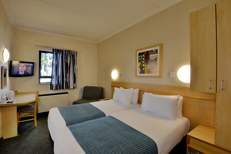 Bedroom 2, Road Lodge Centurion, City of Tshwane
