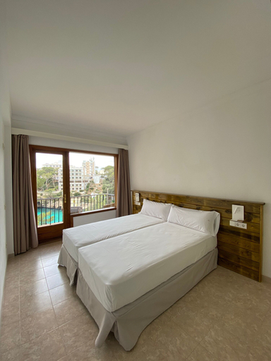 Bedroom 5, Hostal Palmaria, Baleares