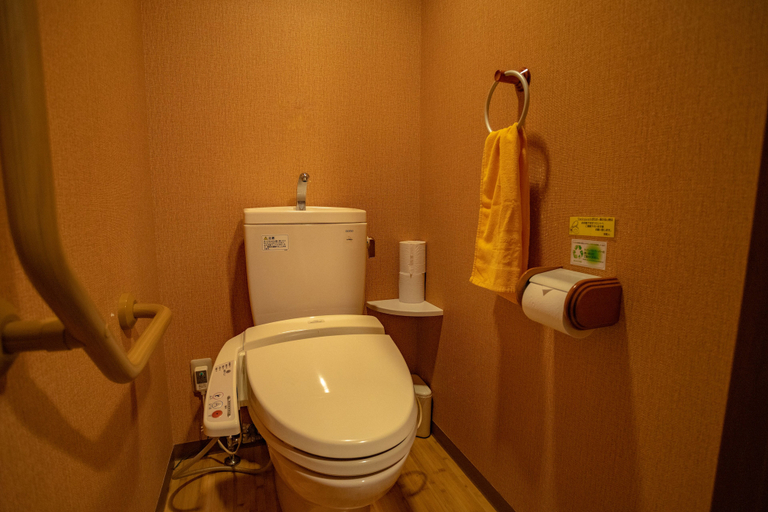 Bathroom 3, Hanakagura, Higashikagura