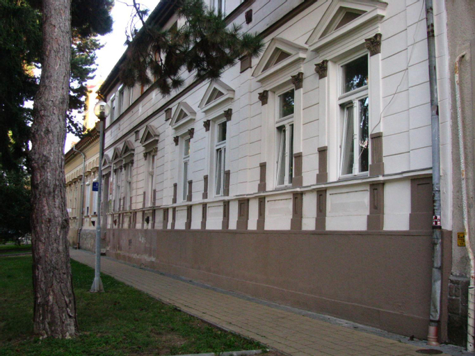 Dolina Apartman, Eger
