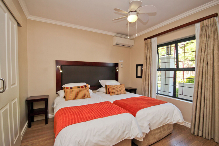 Bedroom 2, Vilaroux, Cape Winelands