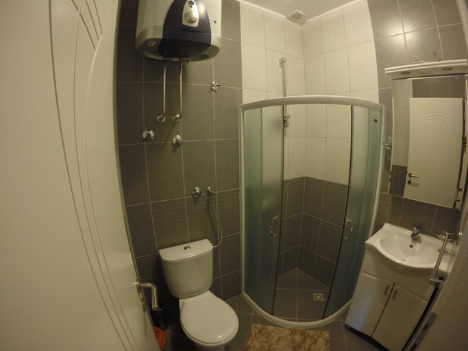 Bathroom, Belvedere Apartments with Seaview