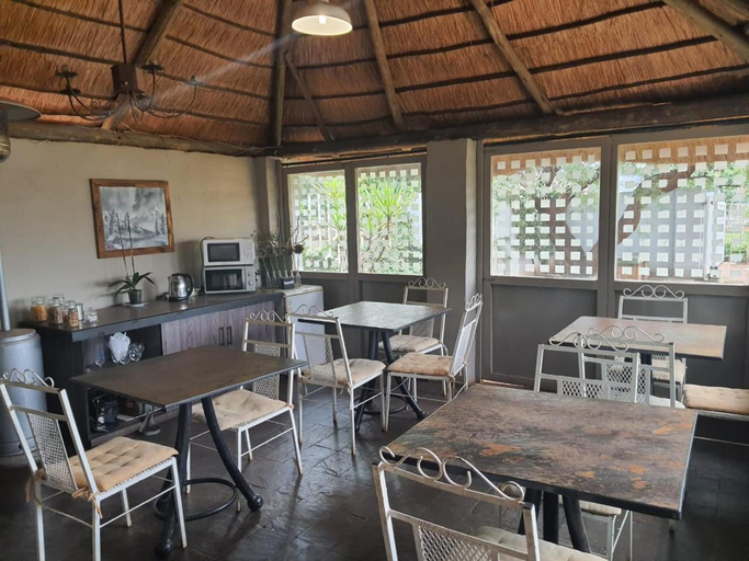 Food & Drinks, Goedehoop Guesthouse, Ngaka Modiri Molema