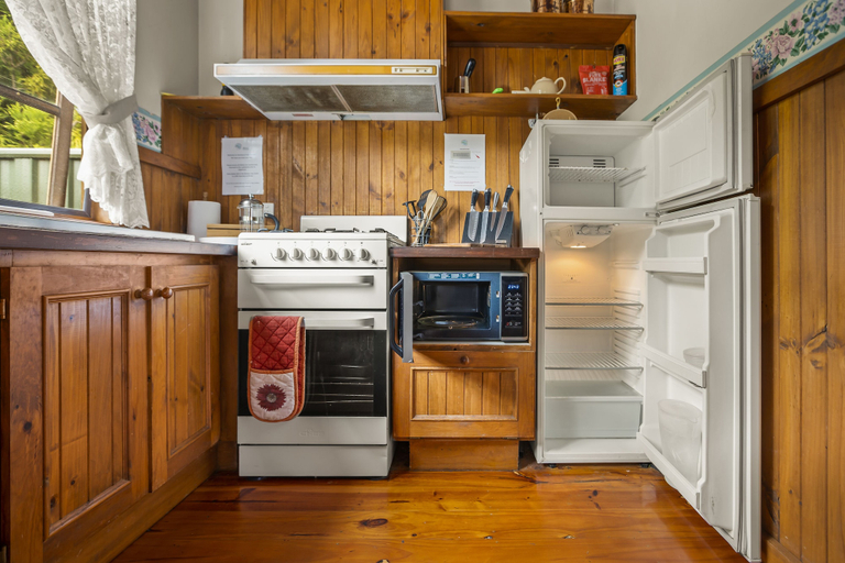 Others 4, StayAU Lakeview Cottage 2BR Cozy Nature, Yarra Ranges - North