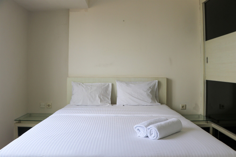 Bedroom 3, Comfort And Minimalist Studio At Maple Park Sunter Apartment, Jakarta Utara