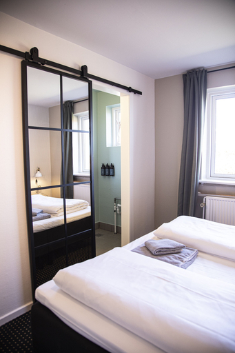 Bedroom 3, Tambohus Kro & Badehotel, Struer