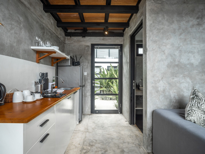 Dining Room 8