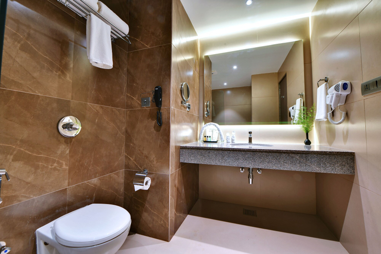 Bathroom 3, Click Hotel Bangalore-International Airport, Bangalore Rural