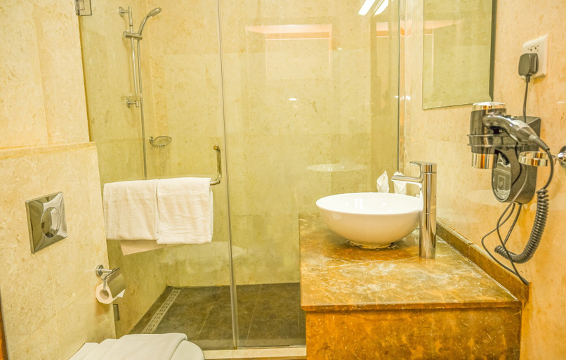 Bathroom 4, GREEN GARDEN HOTEL, Doha