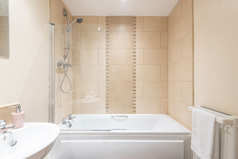 Bathroom 3, Apartment 8, Nottinghamshire