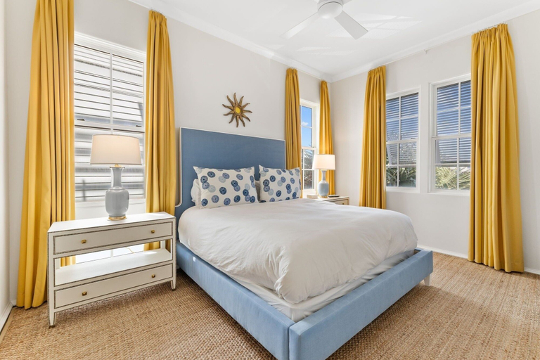 Room 5, Enchantment Beach Front, Private Pool, Private Beach Access 5br/5bth Home 5 Bedroom Home by RedAwning, Walton