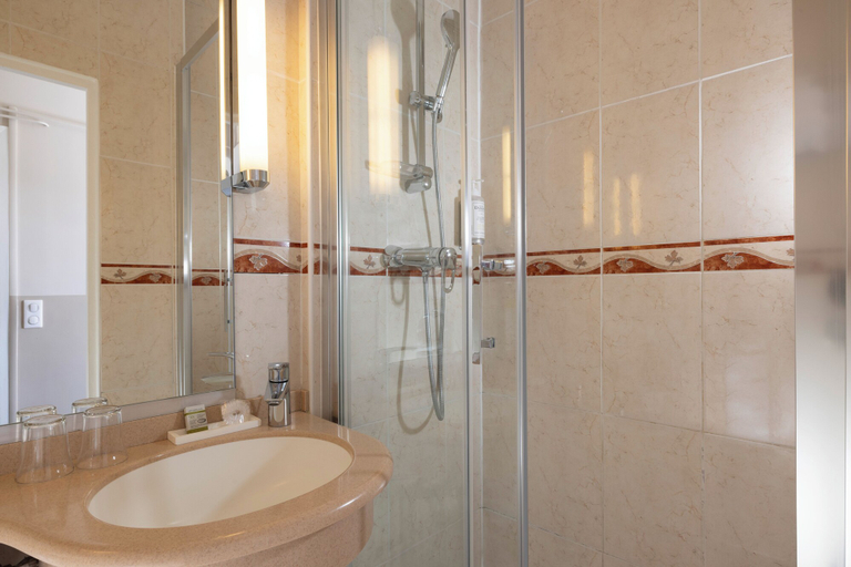Bathroom 3, Hôtel Clément, Paris