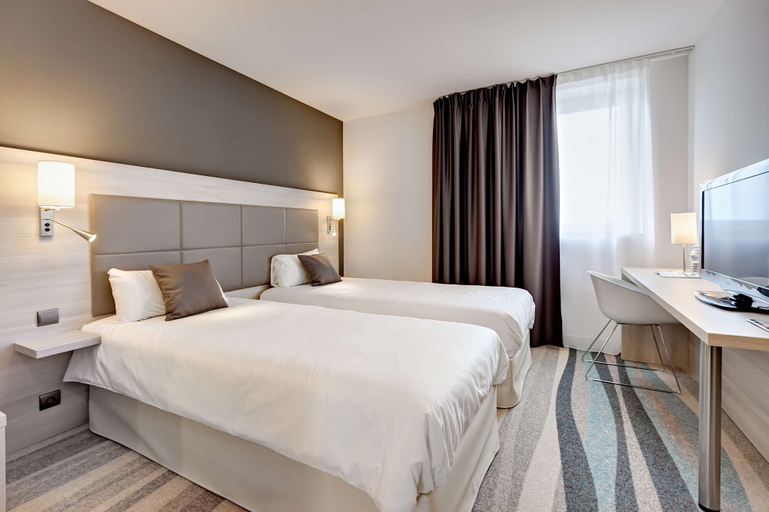 Bedroom 3, Brit Hotel Vendee Mer, Vendée