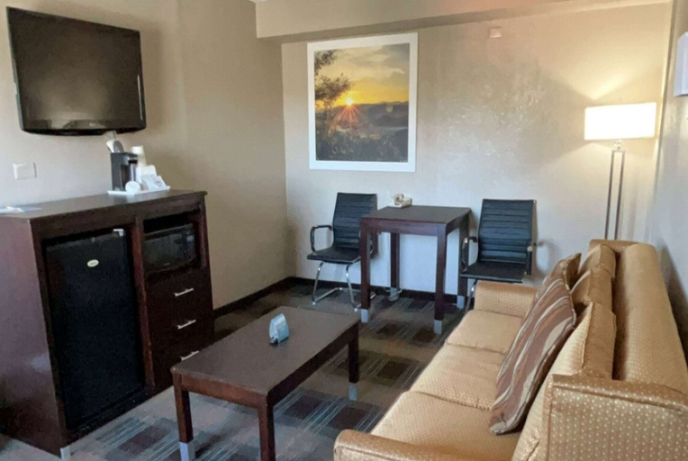 Others 5, Days Inn & Suites by Wyndham Springfield on I-44, Greene