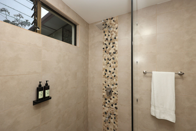 Bathroom 3, Arenal Observatory Lodge & Trails, San Ramón