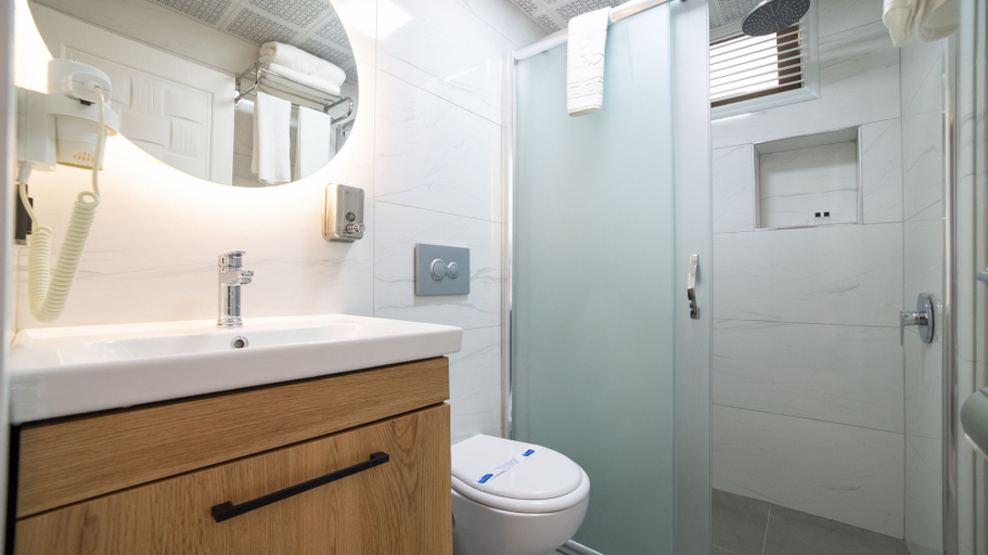Bathroom 5, Kafkas Hotel, Antalya