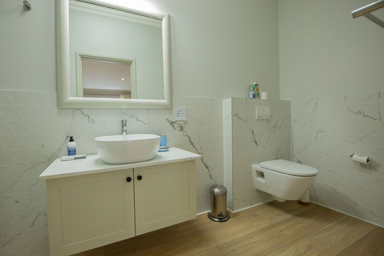 Bathroom 4, Belvedere Boutique Hotel, Windhoek East