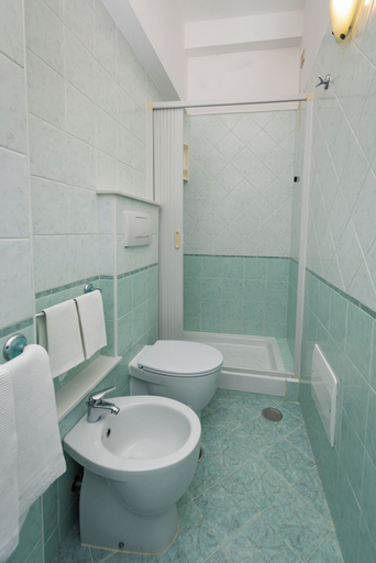Bathroom 4, Baia Verde, Salerno