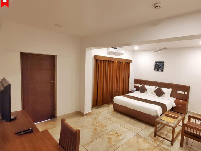 Others 3, Hotel Vani, Kottayam