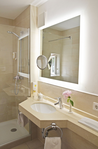 Bathroom 5, Hotel Fischerhaus, Starnberg