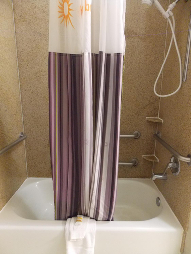 Bathroom 4, Quality Inn and Suites, Fort Bend