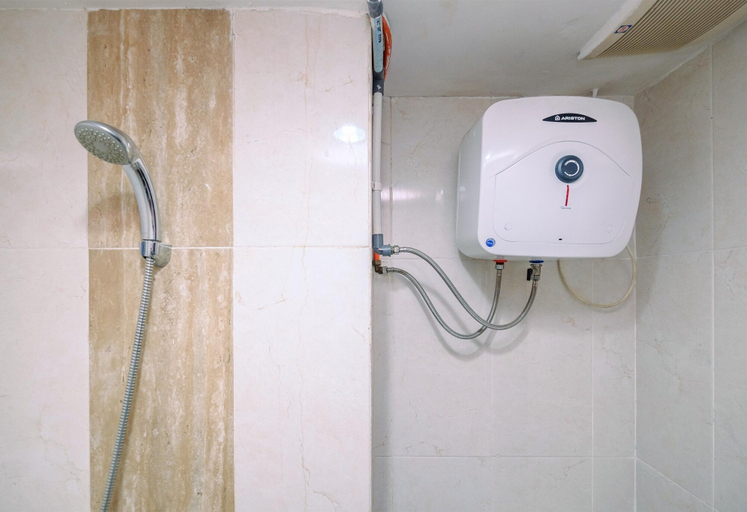 Bathroom 5, Homey Studio Room At Taman Melati Margonda Apartment, Depok