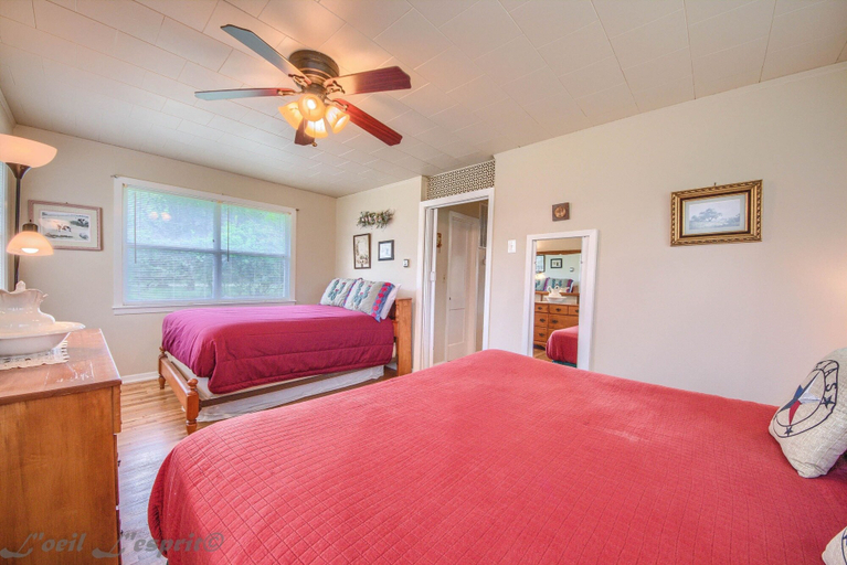 Room 4, Texas Blue Wagon Rr9084b3 7 Bedroom Home by RedAwning, Comal