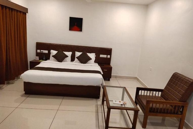 Others 5, Hotel Vani, Kottayam