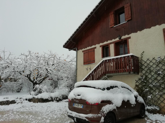 Others 5, Chambre dans Maison Campagnarde, Haute-Savoie