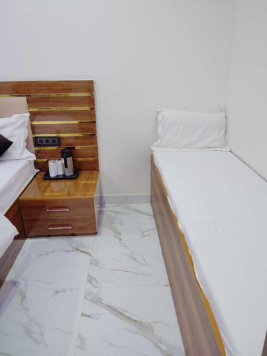 Bedroom 5, Madhav Residency, Mathura