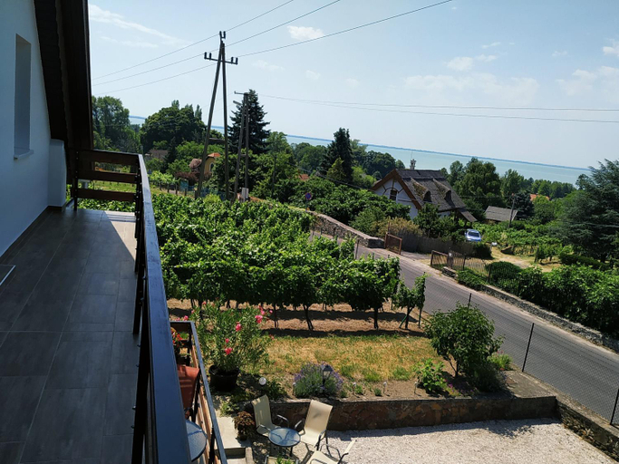 Others 5, Mogyorosi Apartman, Tapolca