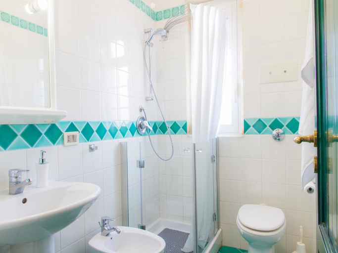 Bathroom 4, Gelso Bianco Collection Apartments, Palermo