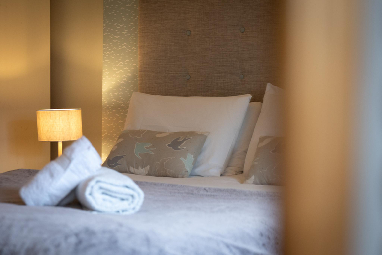 Bedroom 2, Spinnaker - Close to Town, Sea Views, Pembrokeshire